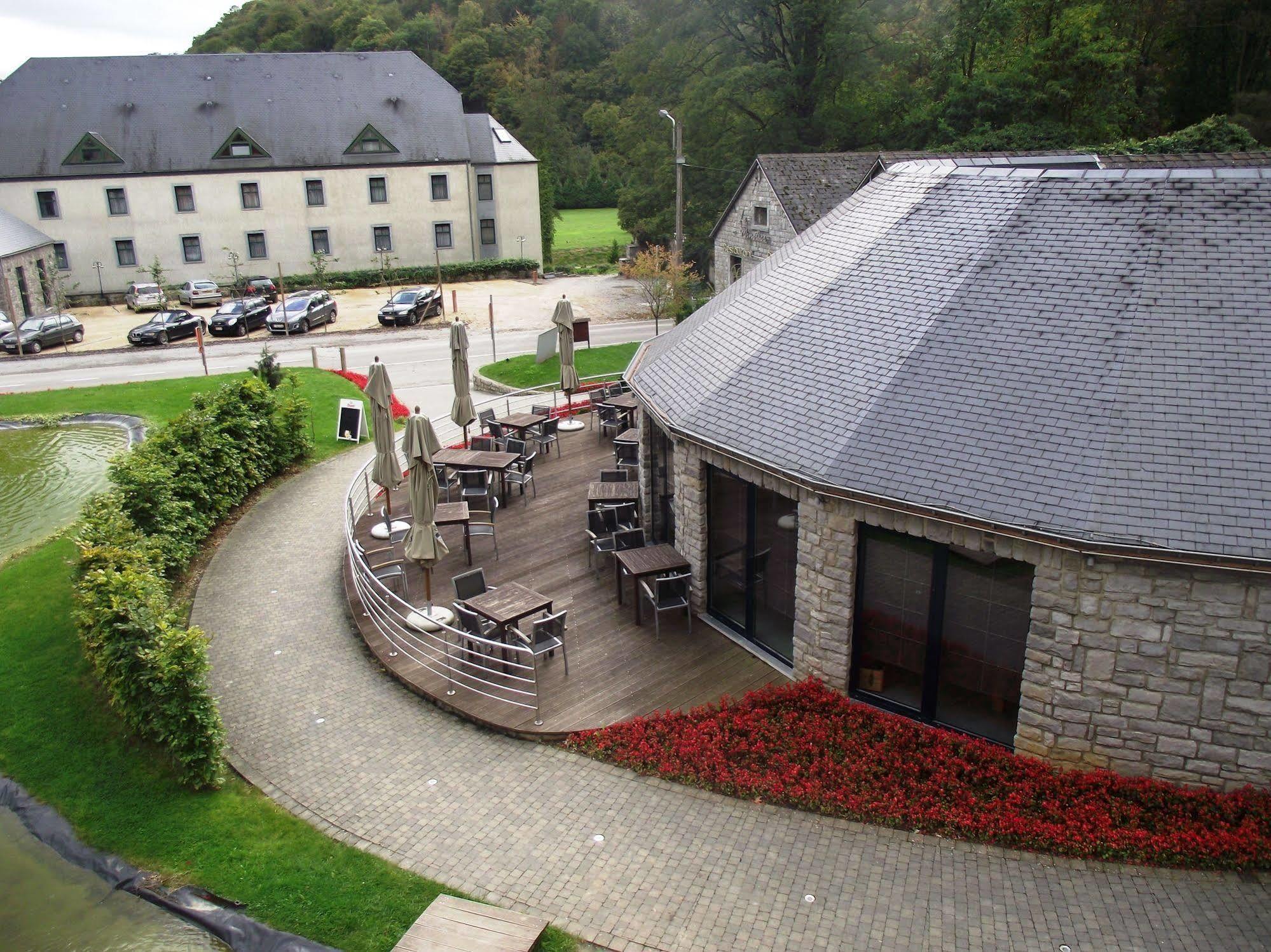 Hotel Les Jardins De La Molignee Dinant Exterior foto